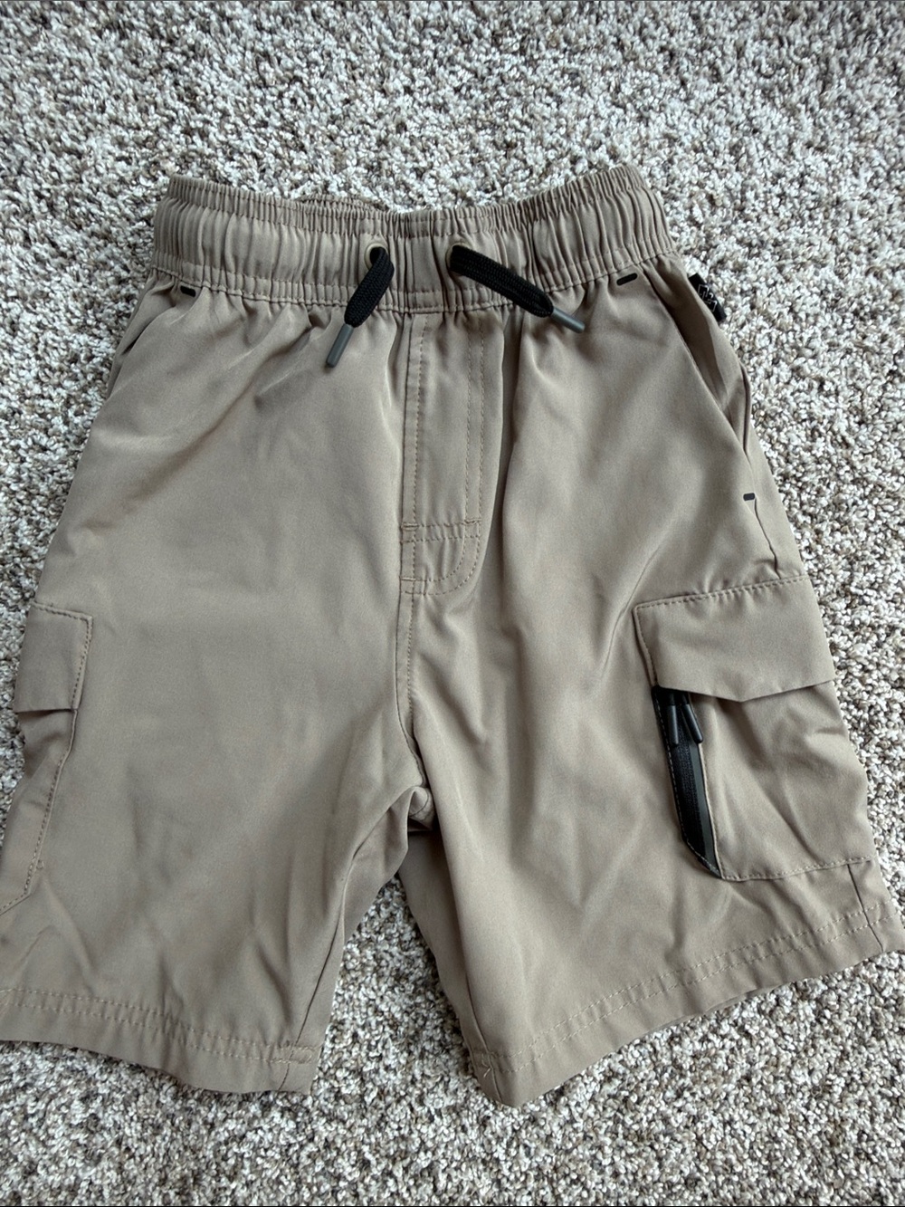 NWOT Leg3nd boys Cargo Shorts with Elastic Waist in Tan size small 8